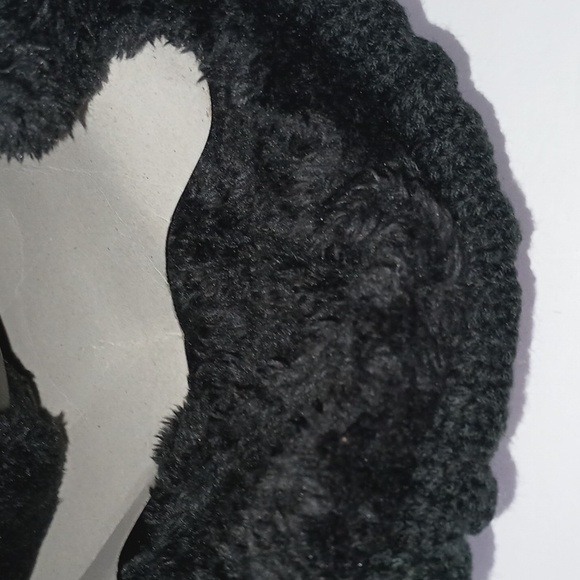 Canada Weather Gear Hat - Picture 5 of 6